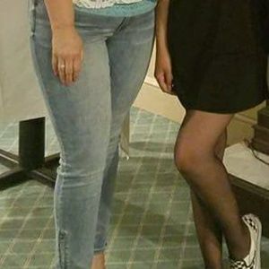 Lightwash skimmer ankle pants